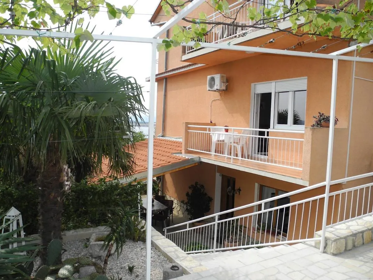 Apartmani Bozena Dramalj 0*,