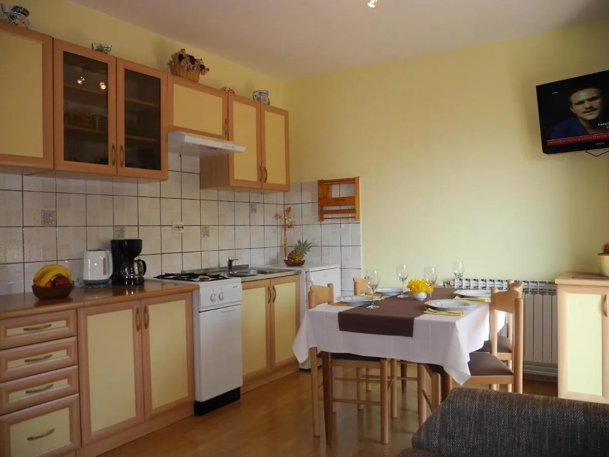 Apartment Apartmani Bozena Dramalj Croatia