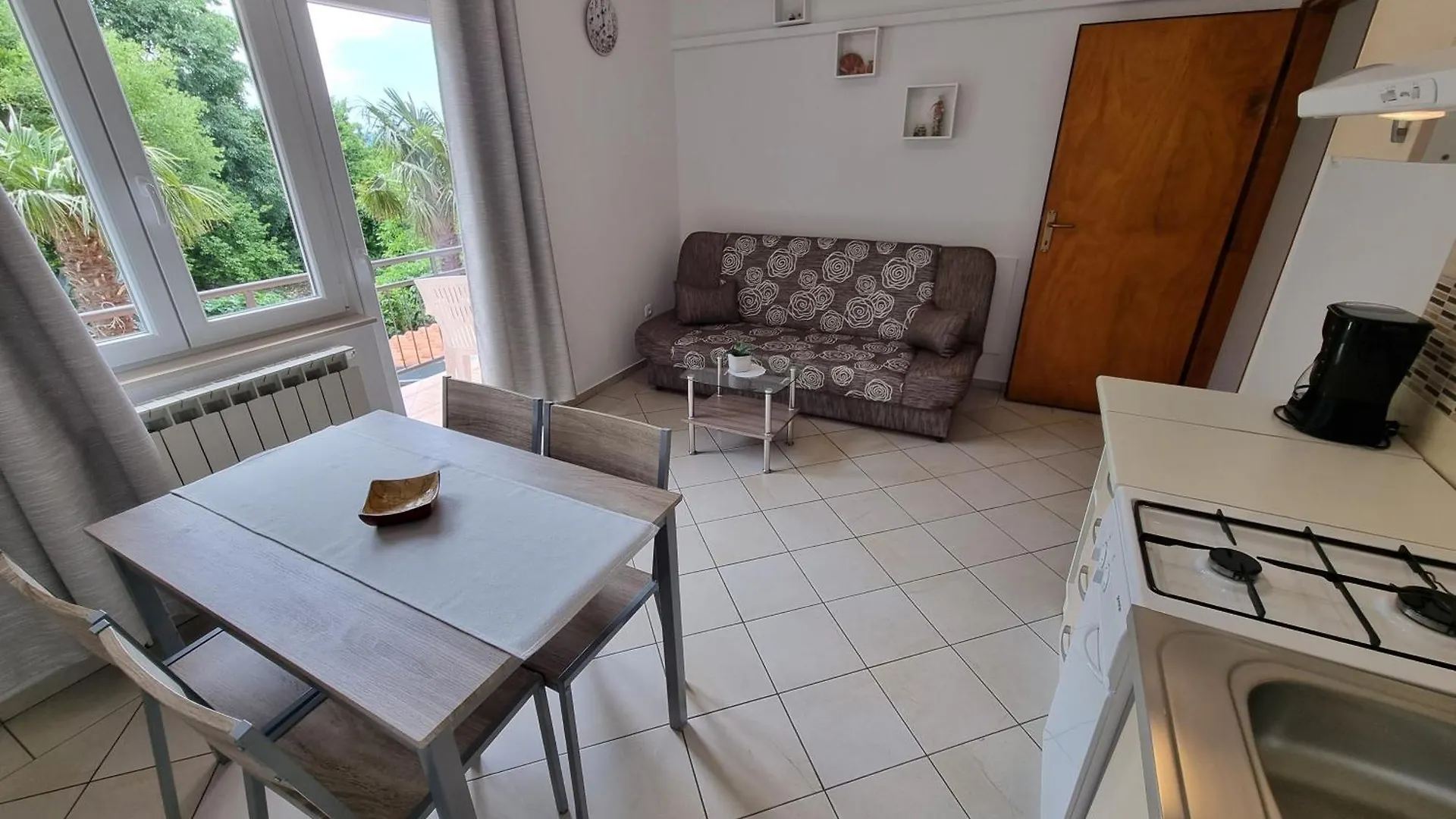 Apartmani Bozena Dramalj 0*,